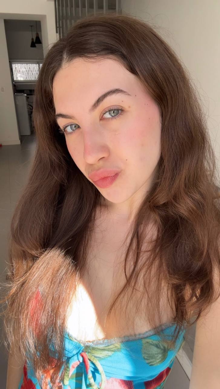 Nude girl Amber in Medan