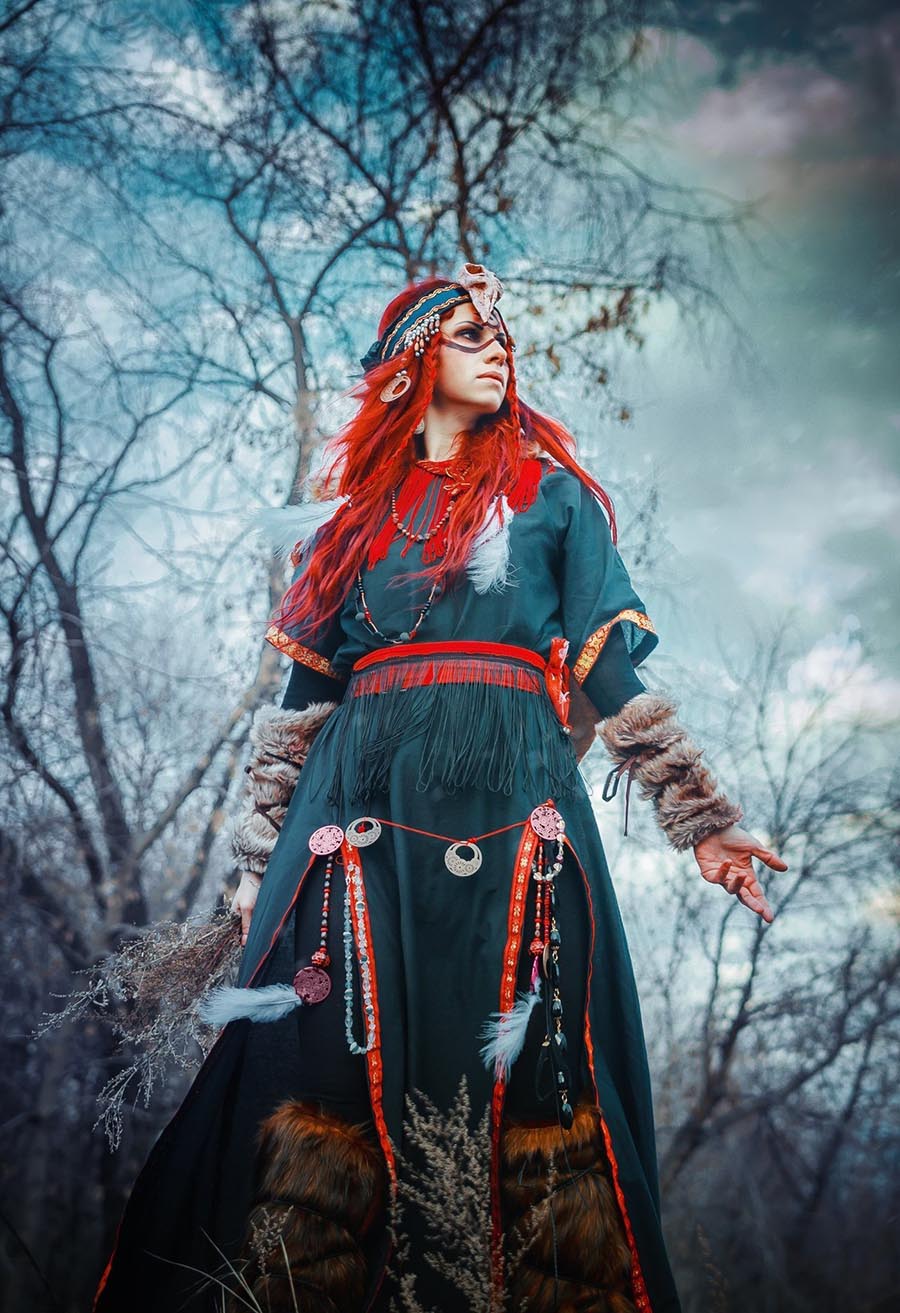 Take a pause and enjoy Girls in Slavic costumes — streaming from Medan