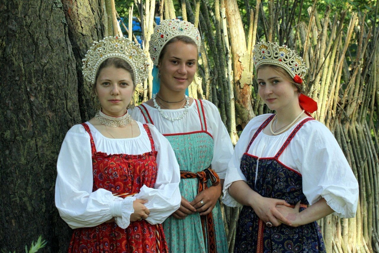 Sexy model Girls in Slavic costumes in Medan
