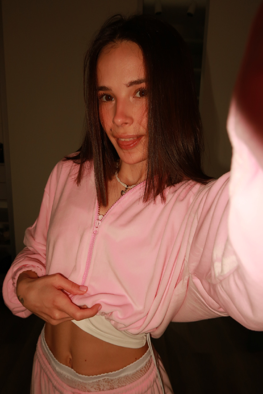 Tina brings the glow — live moments in Medan